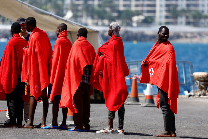 Tunisia arrests Italian for building irregular migrant boat