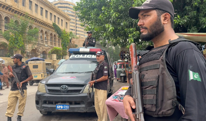 Six Karachi cops suspended for posting ‘inappropriate’ social media videos